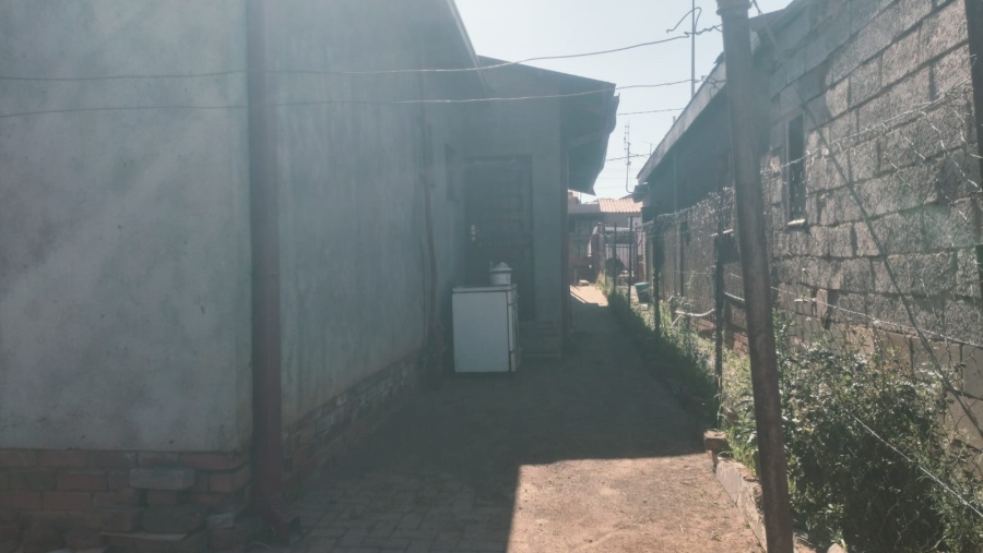 3 Bedroom Property for Sale in Kagisanong Free State